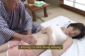 Vợ sắp cưới của con trai bị đau nhức nhờ bố gã chồng có nghề mát-xa massage và cái kết